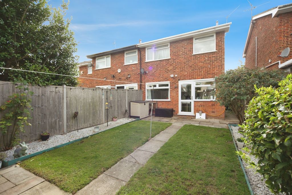 Property photo 2 of 17