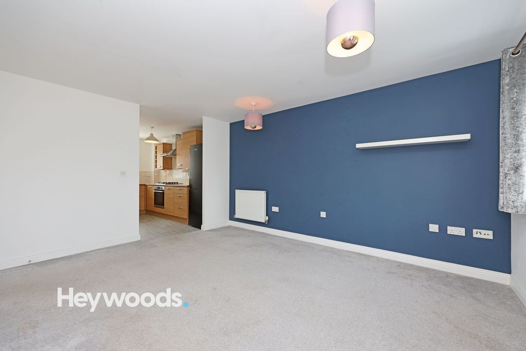 Property photo 2 of 24