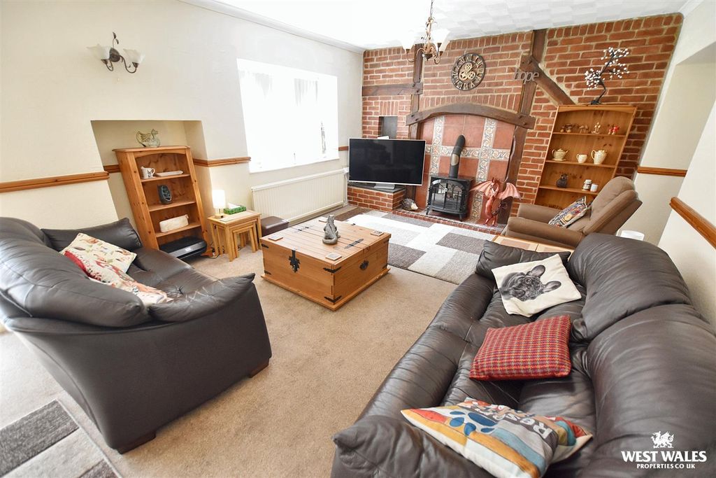 Property photo 3 of 47 15 (56).Jpg