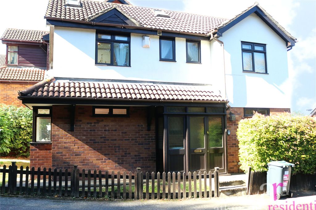 Property photo 1 of 27 Picture No. 36