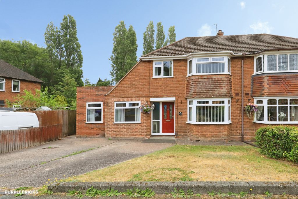 Property photo 2 of 32
