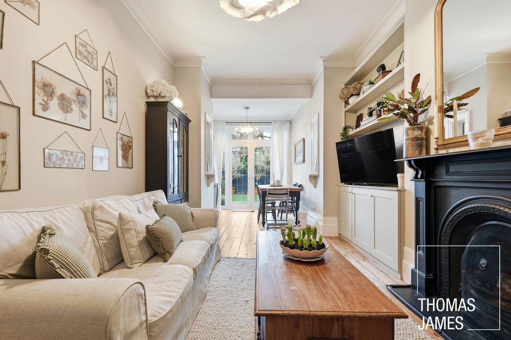 Property photo 2 of 17