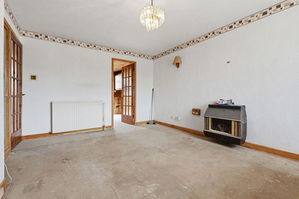 Property photo 3 of 24