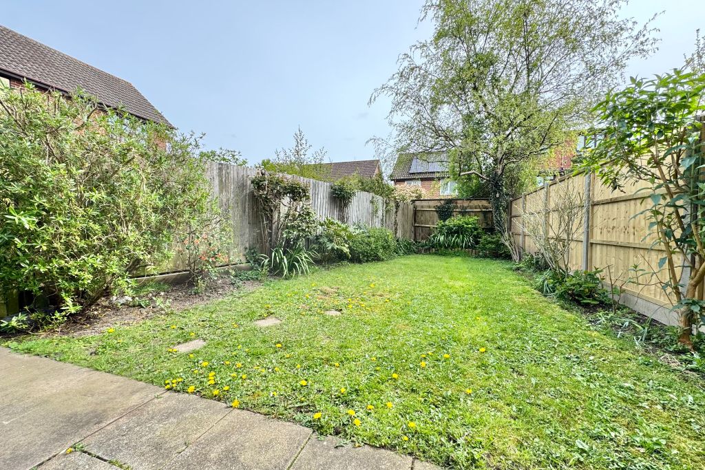 Property photo 3 of 14 Garden
