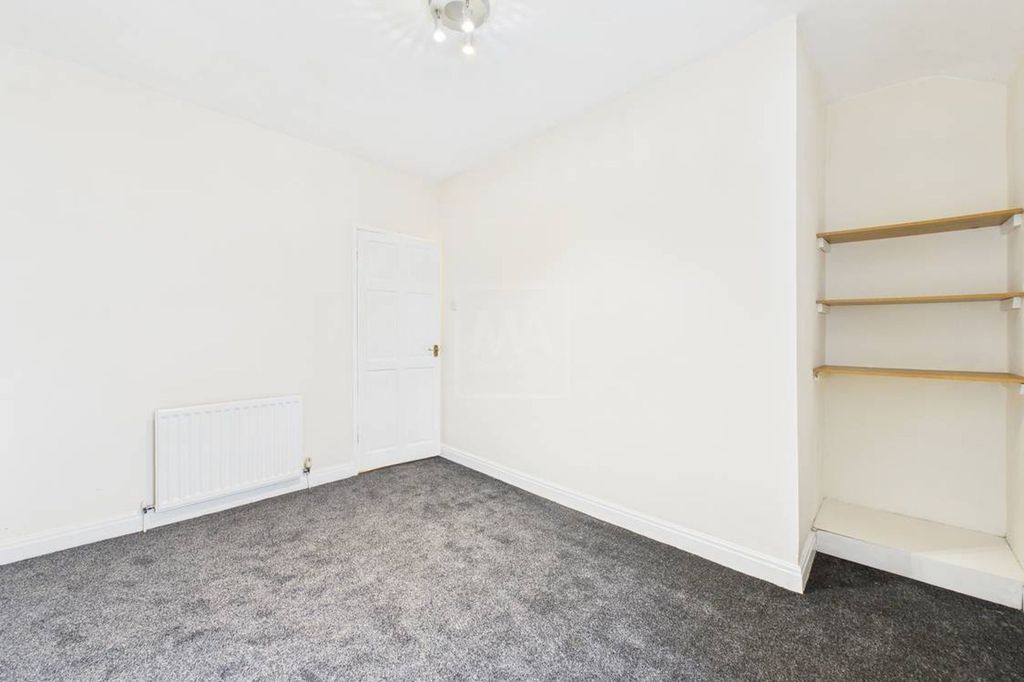 Property photo 2 of 8 Bedroom 2