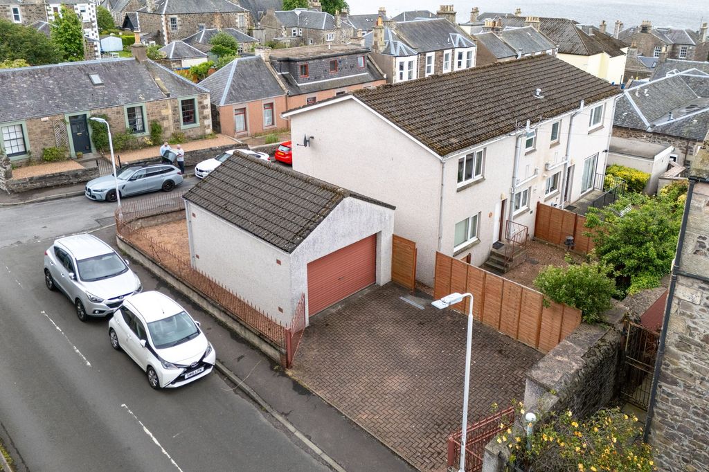 Property photo 3 of 15 External