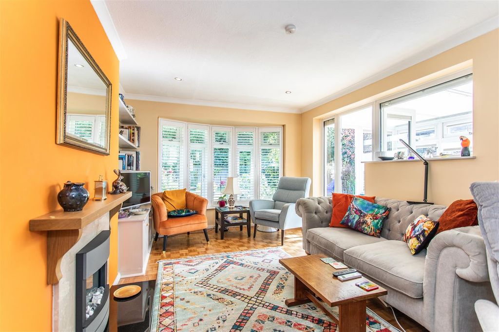 Property photo 2 of 21