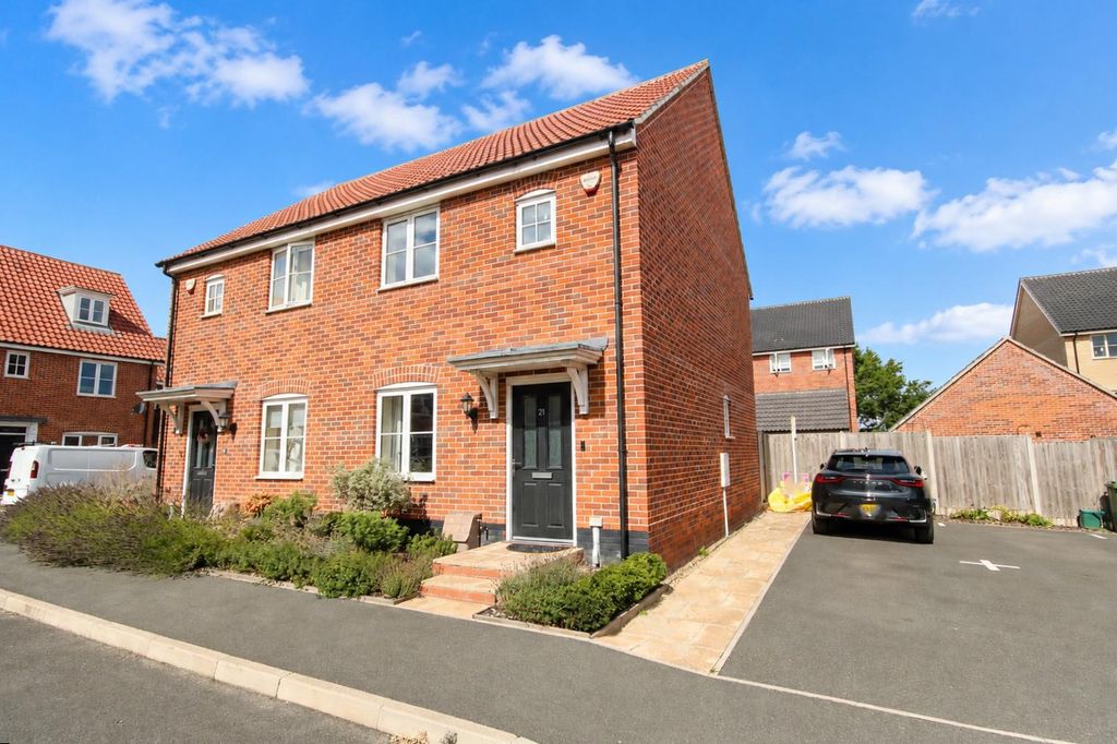 Property photo 1 of 16 E53Bb173-15Eb-44F0-9A63-F2929B085d67.Png