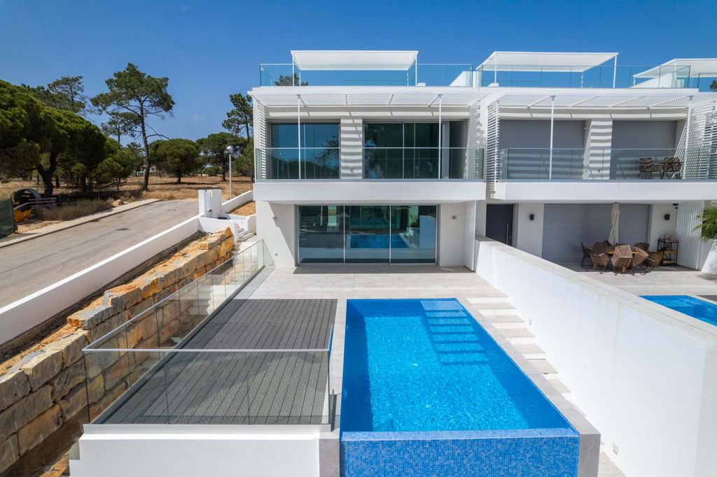 Property photo 2 of 28