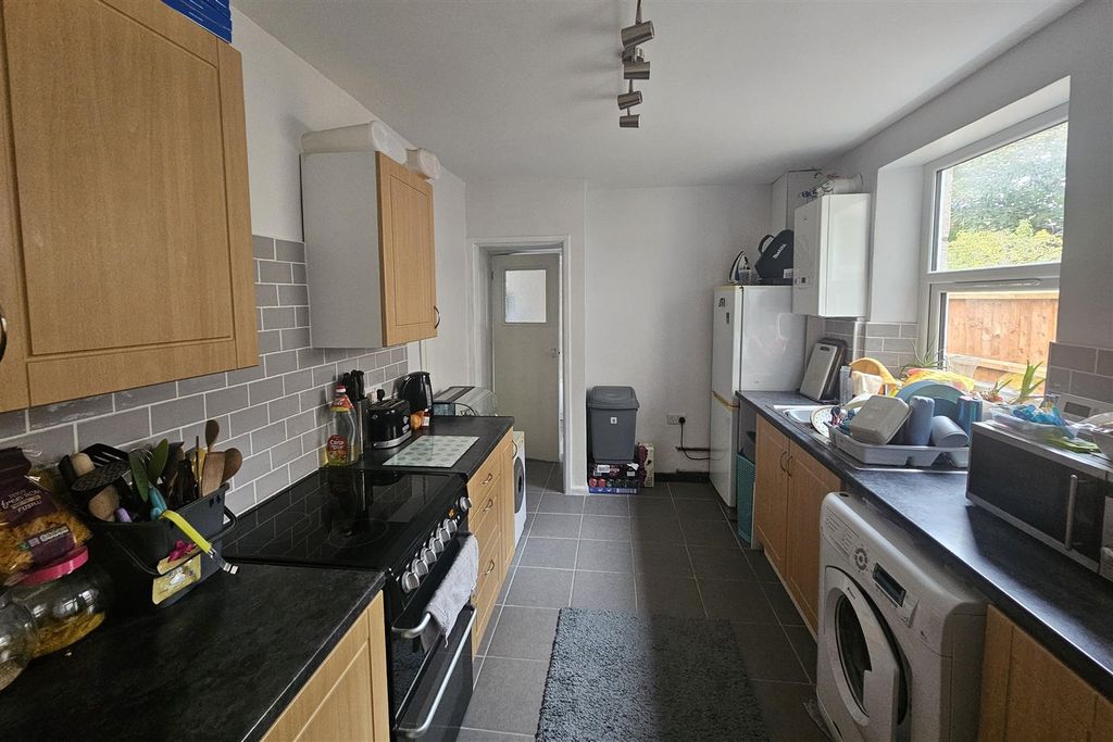 Property photo 3 of 11 1000039323.Jpg