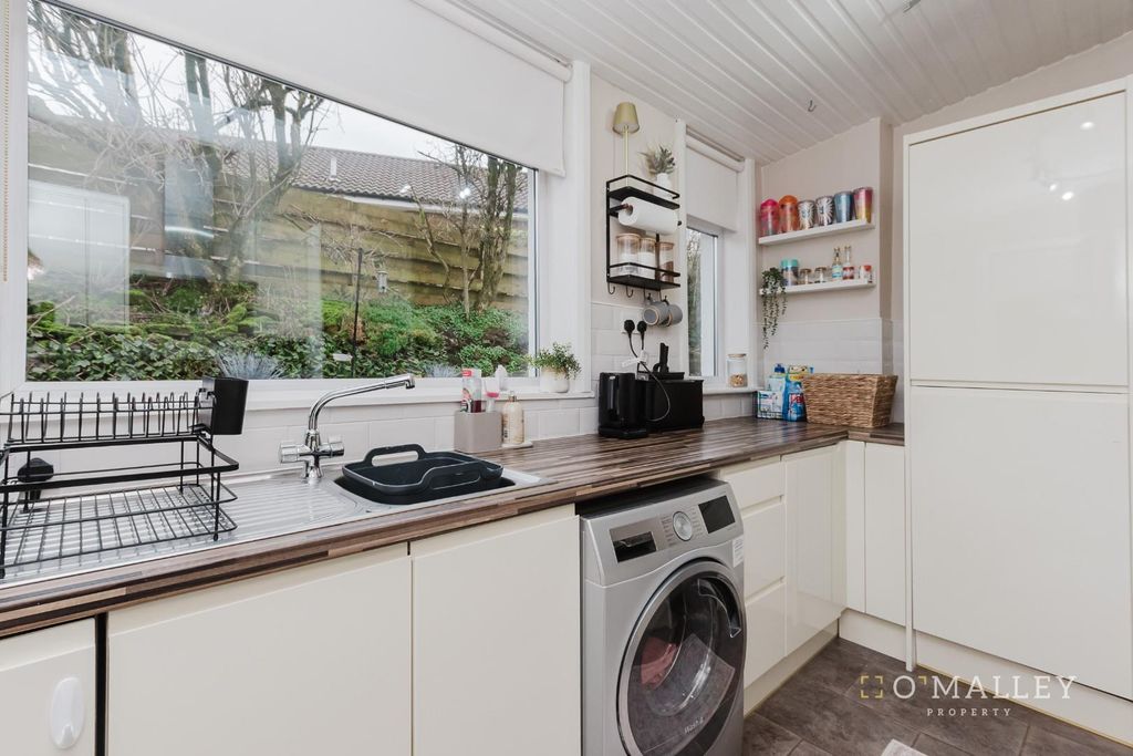 Property photo 2 of 13 Kitchen