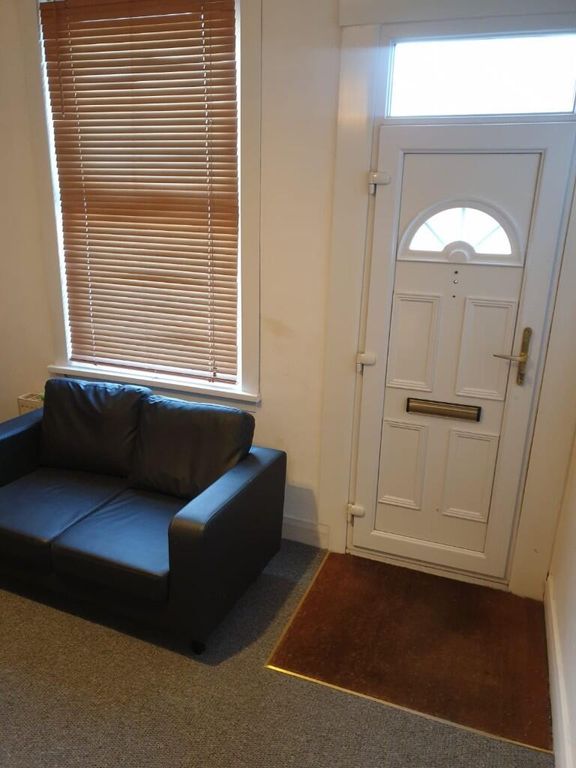 Property photo 1 of 8 Three Bedroom To Rent In Coventry