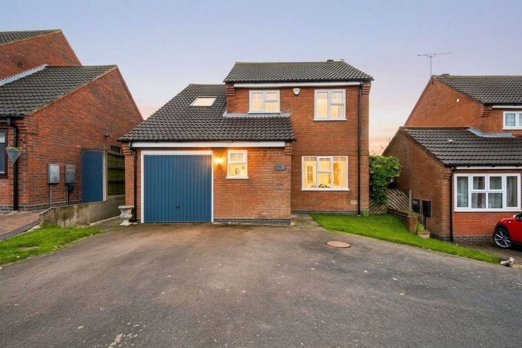 Property photo 1 of 23