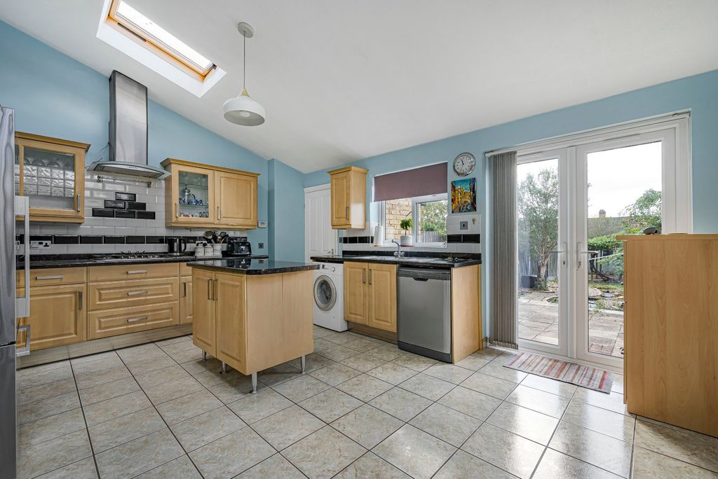 Property photo 2 of 24 Picture No. 07