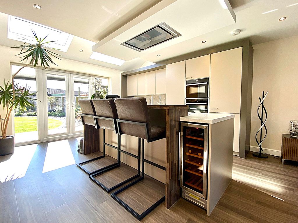 Property photo 3 of 29