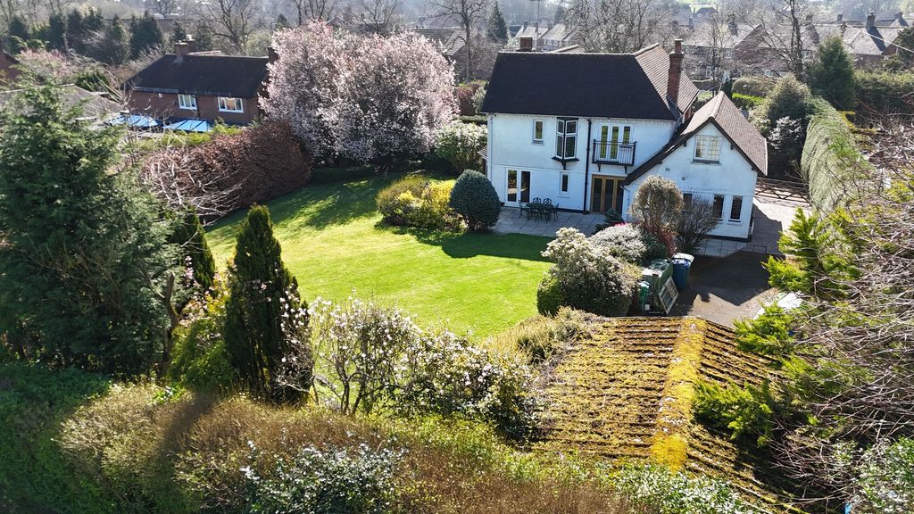 Property photo 2 of 33