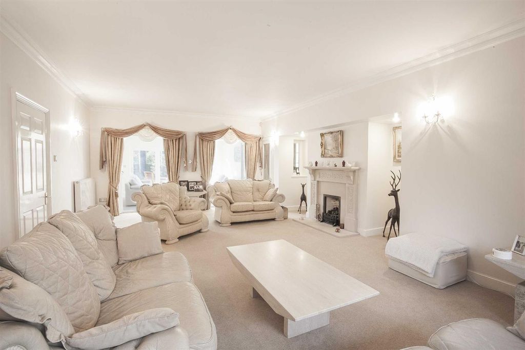 Property photo 3 of 24