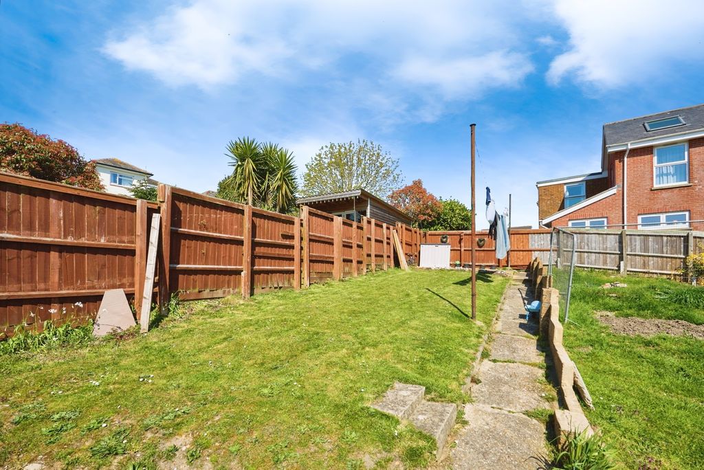 Property photo 2 of 19 Photo
