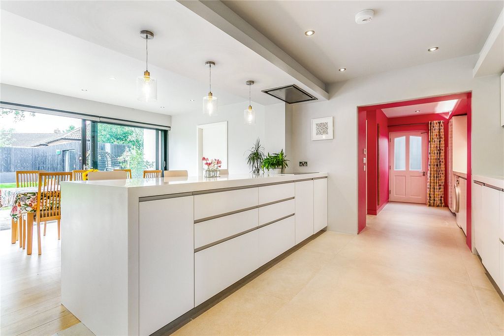 Property photo 2 of 14 Kitchen