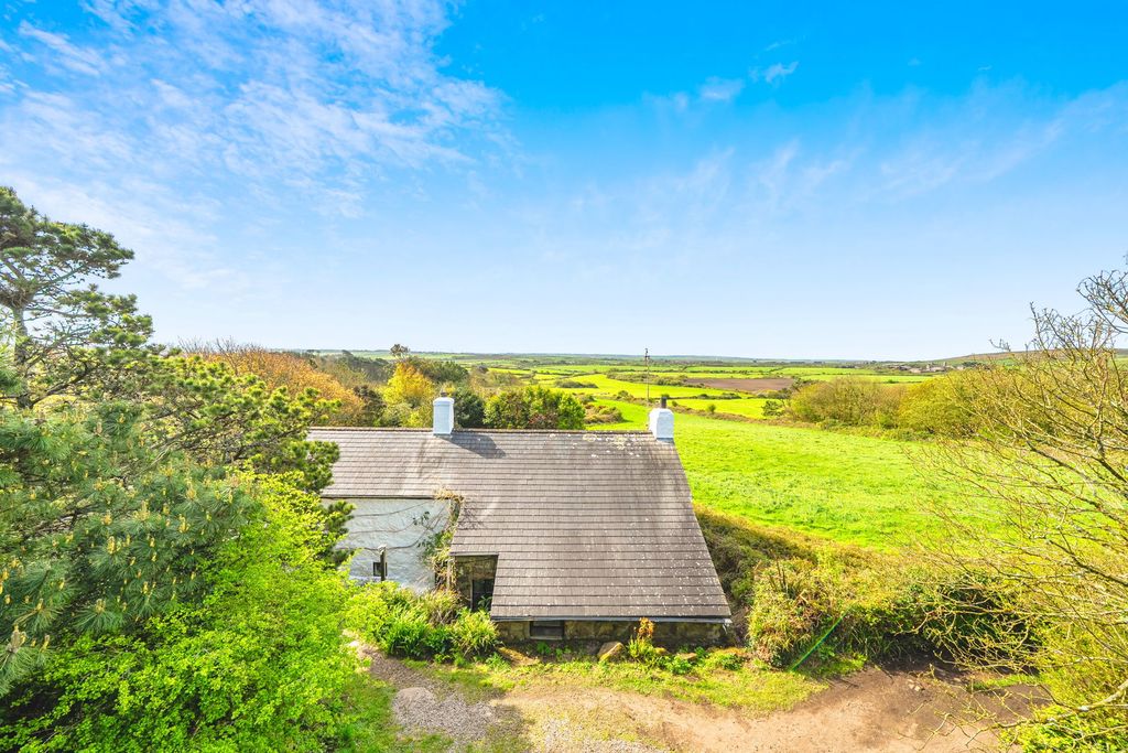 Property photo 2 of 29