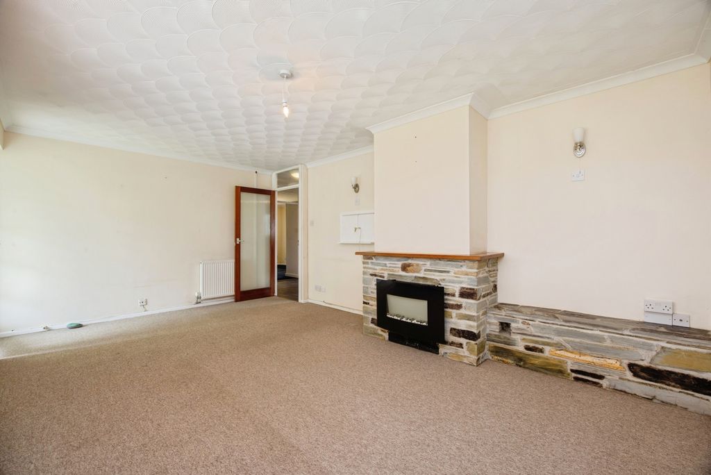 Property photo 2 of 15 Reception Room