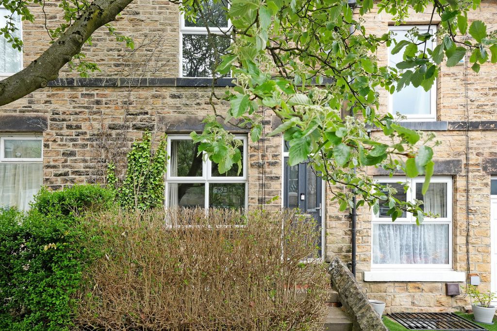 Property photo 2 of 20