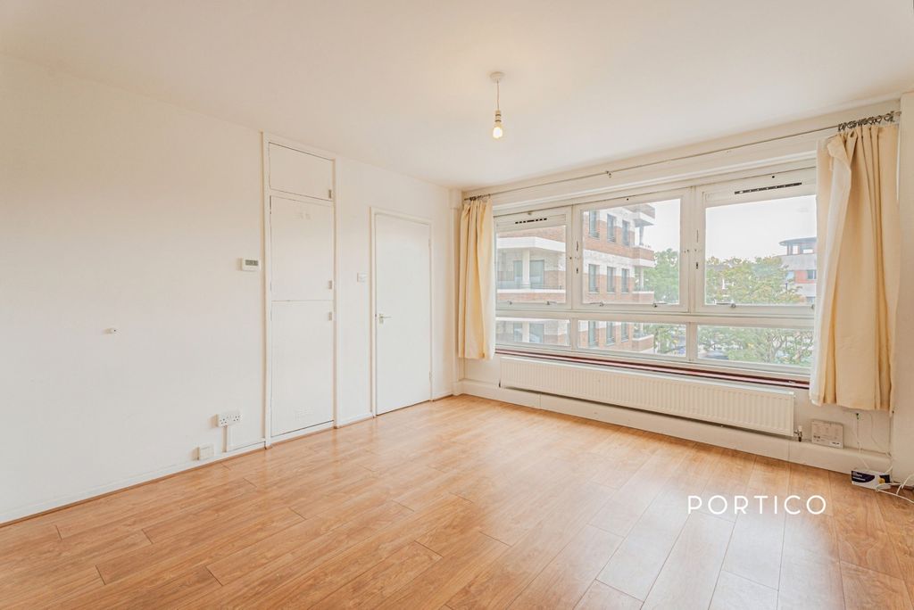 Property photo 3 of 8 Pbox-Img.Jpg
