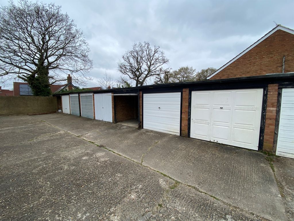 Property photo 3 of 13