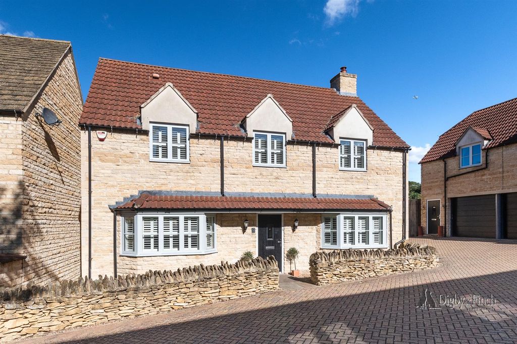 Property photo 1 of 26