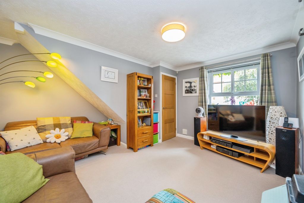 Property photo 3 of 12