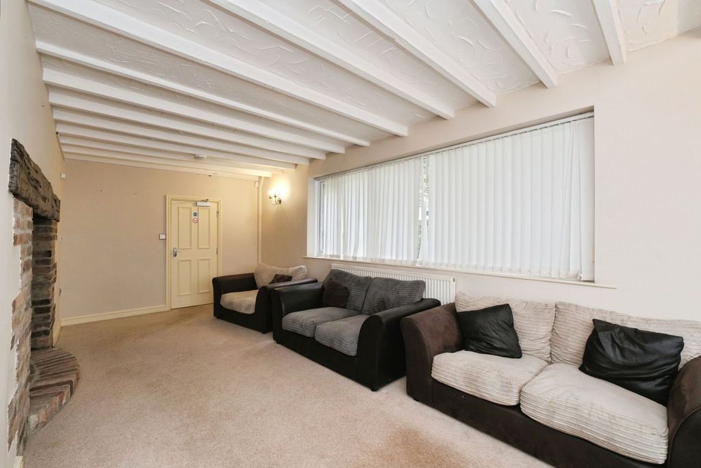 Property photo 3 of 26