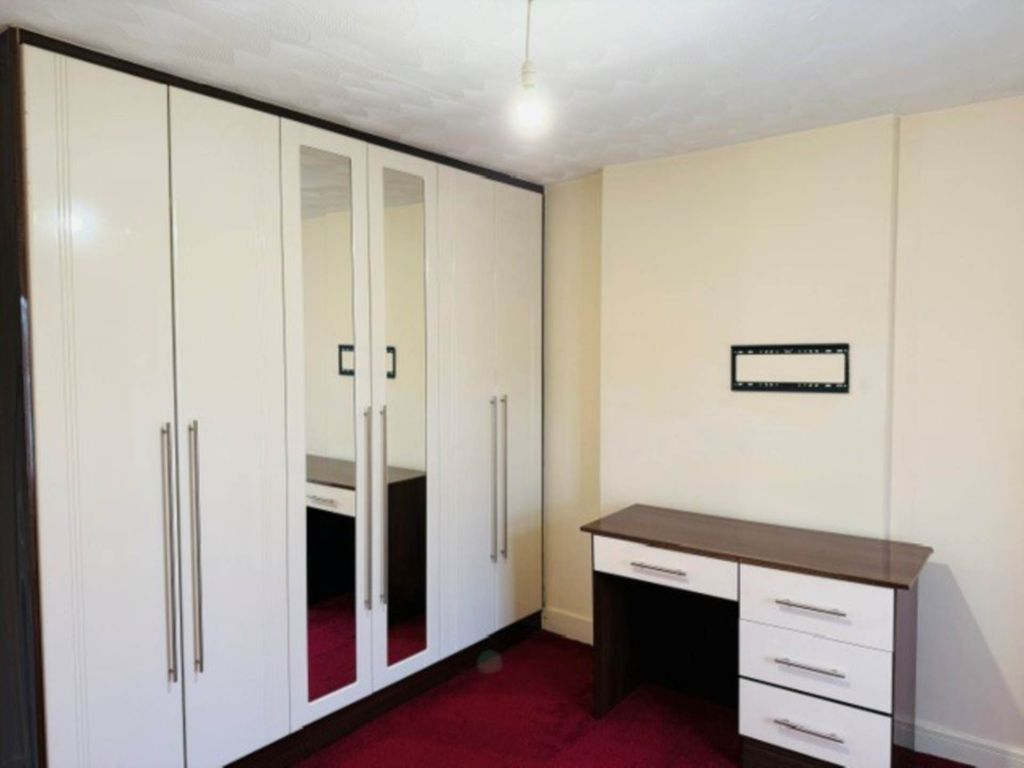 Property photo 2 of 3