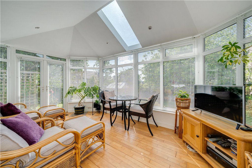 Property photo 3 of 27 Conservatory