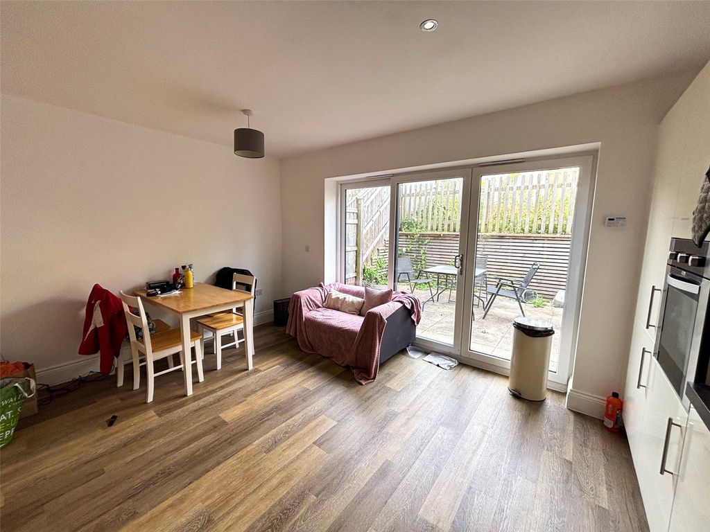 Property photo 2 of 14 Picture No. 05