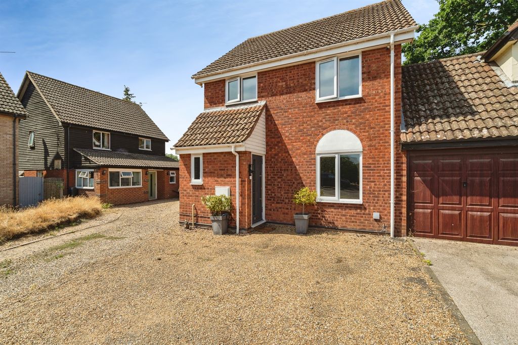 Property photo 1 of 18