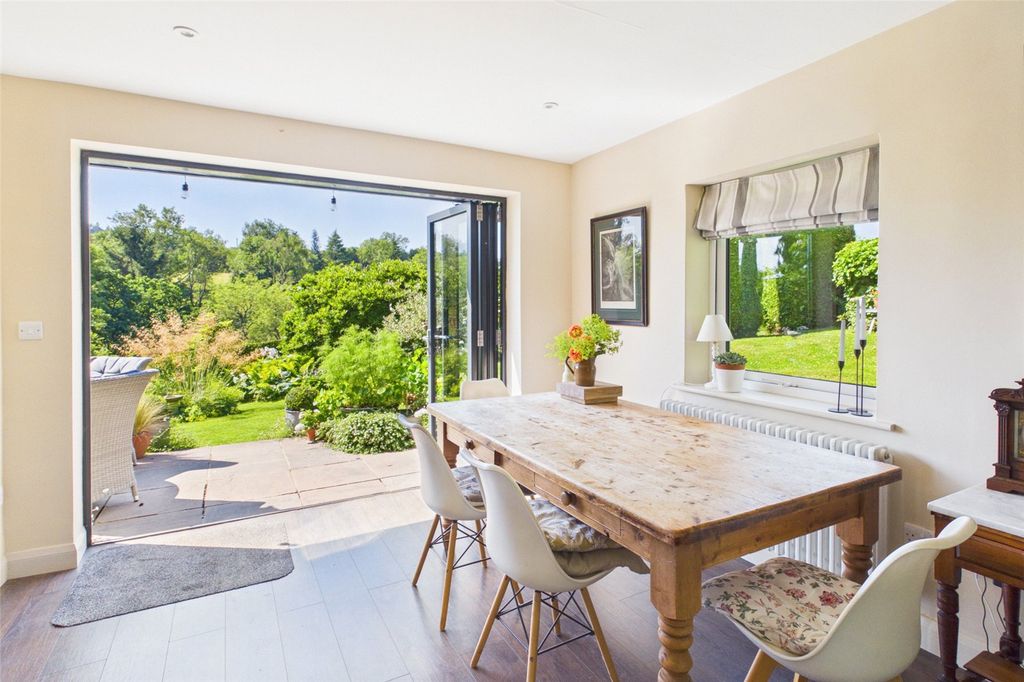 Property photo 2 of 39 Picture No. 34
