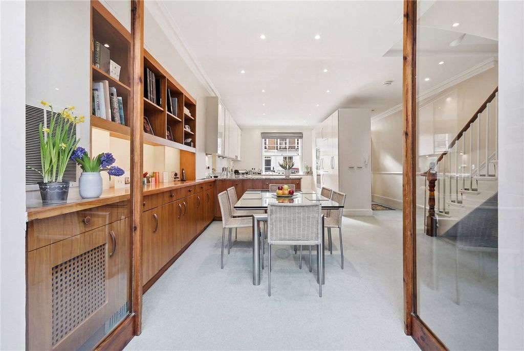 Property photo 2 of 25 Dining Room