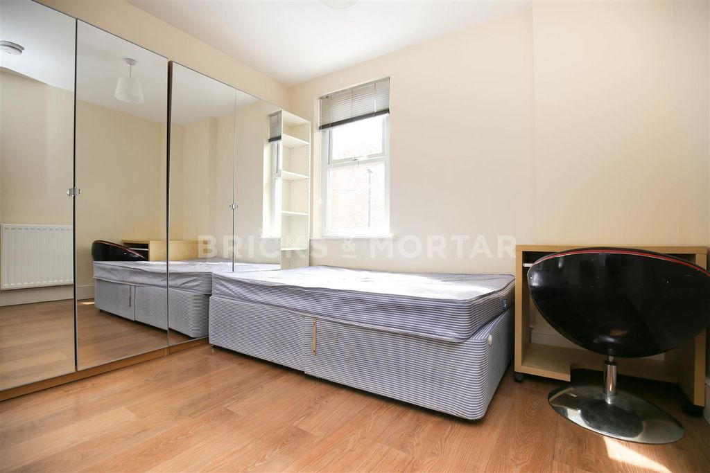 Property photo 3 of 10 6Mdw9K8Hvnlz10Yngk2Hrx6Uim0.Jpg