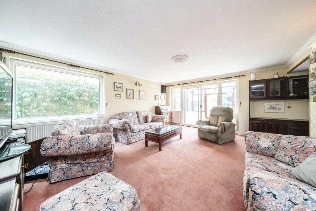Property photo 3 of 8 Picture No. 16