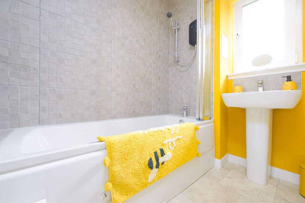 Additional image 19 of 3 bed semi-detached house for saleThe Glebe, Inverkip PA16