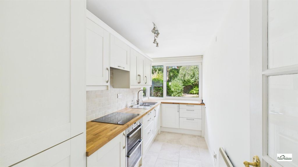 Property photo 2 of 12 Cam02085G0-Pr0175-Still001.Jpg