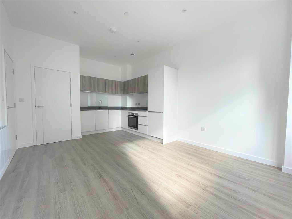 Property photo 3 of 4