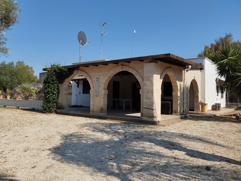 Property photo 1 of 18