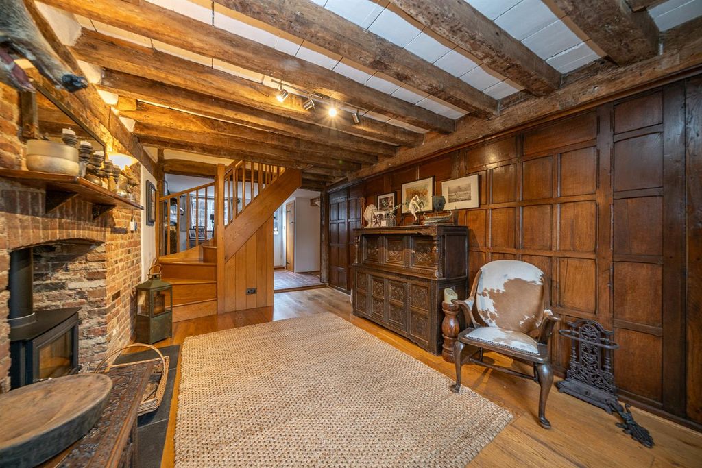 Property photo 3 of 23 Pilgrims-Cottage-06242.Jpg