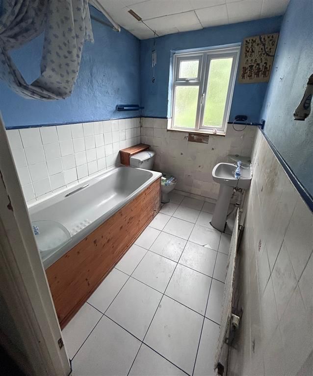 Property photo 2 of 3