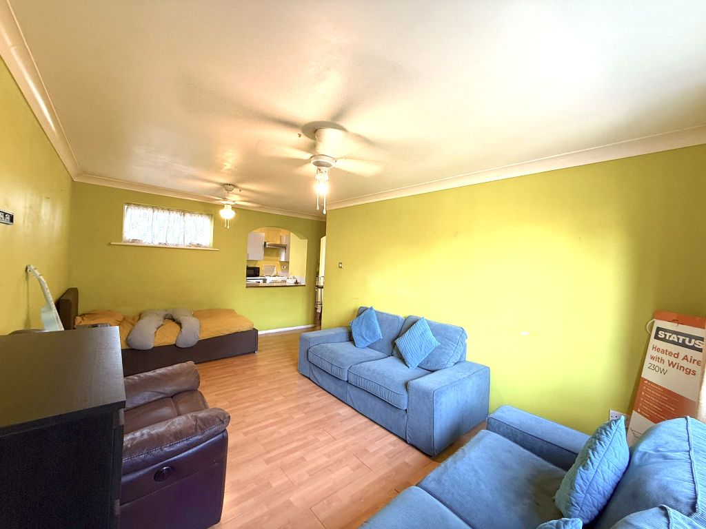 Property photo 2 of 12