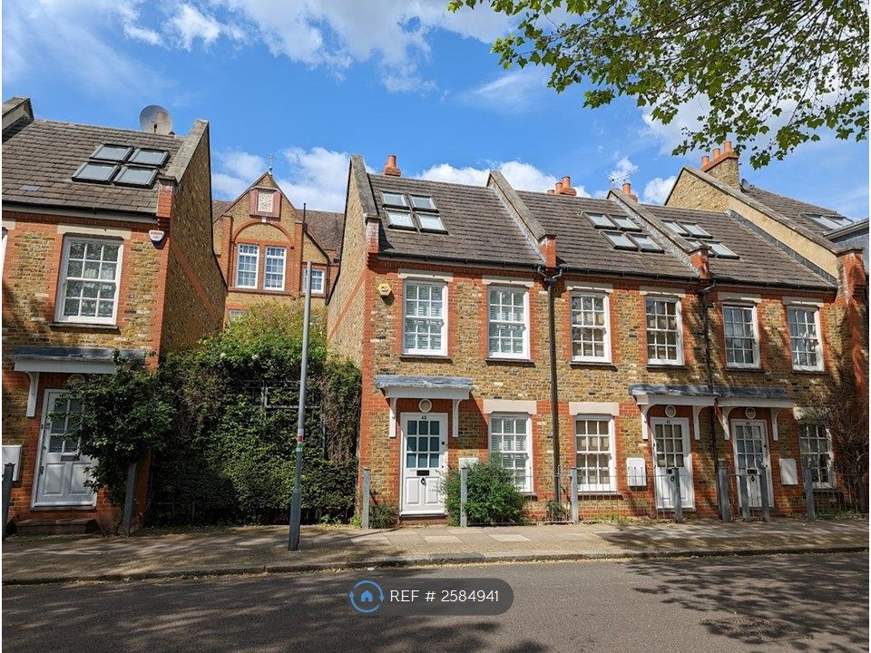 Property photo 1 of 15 End Terrace