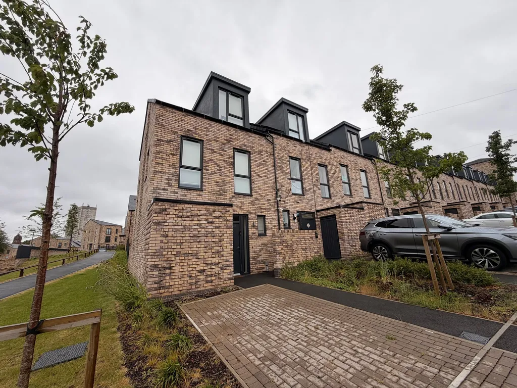 House in Birmingham, West Midlands - View 3