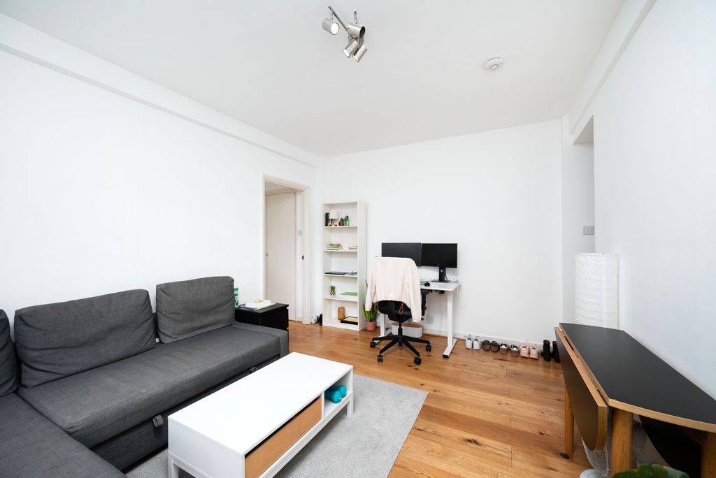 Property photo 3 of 12 Picture No. 03