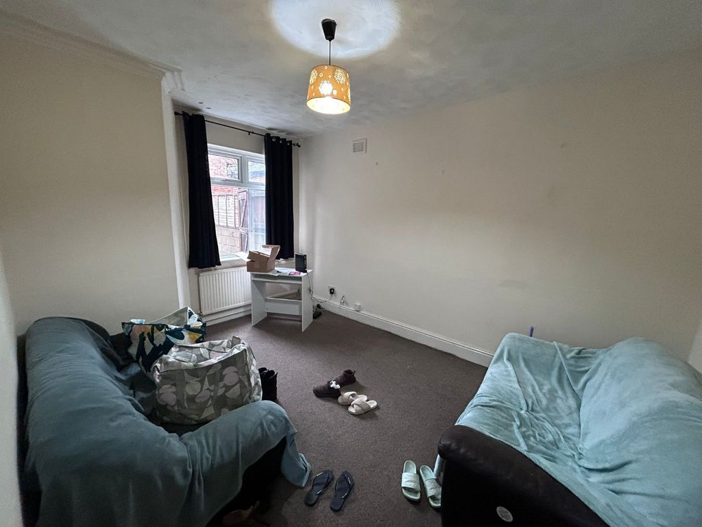 Property photo 2 of 13 Picture No. 15